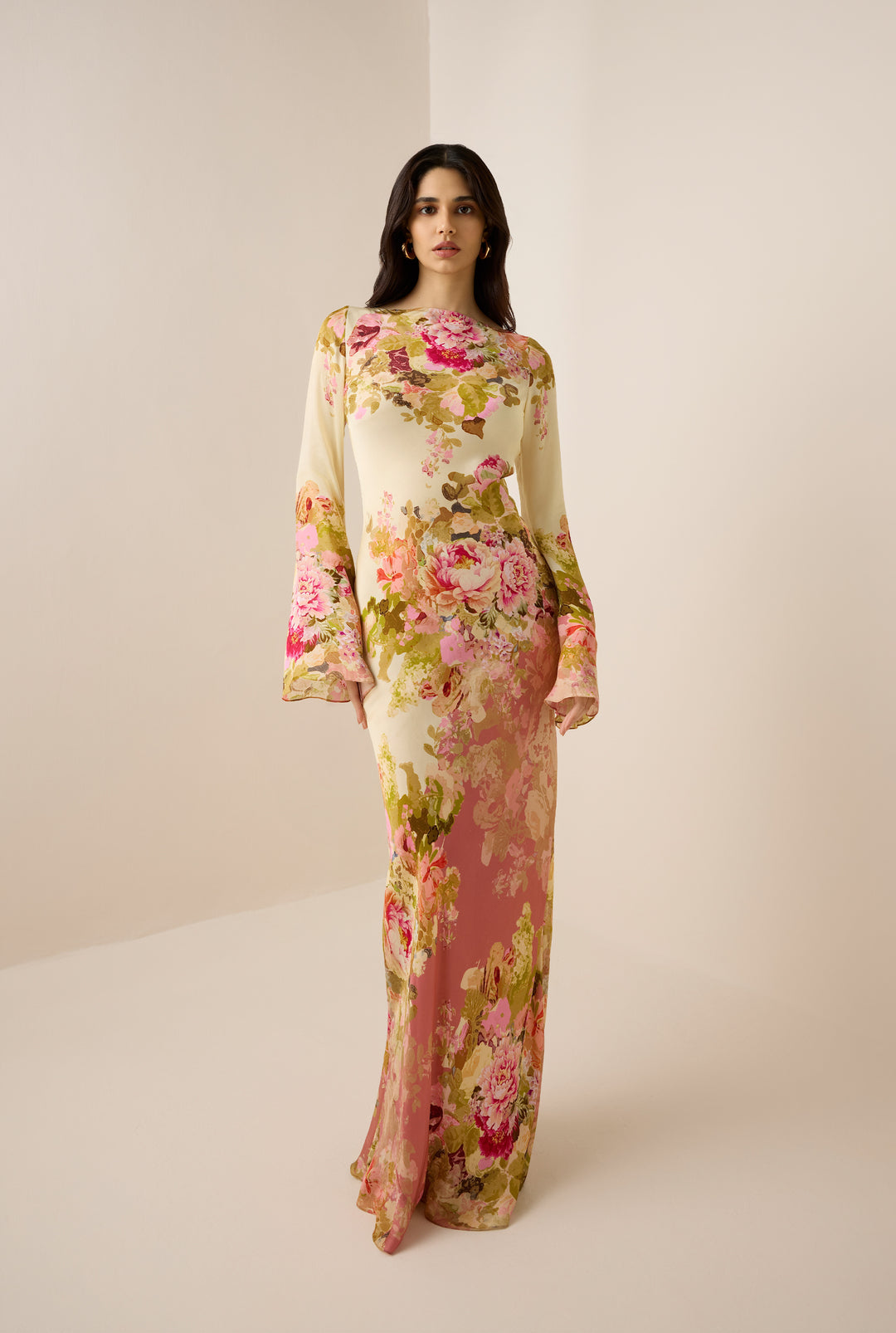Alina | Robe Maxi Fleurie avec Col Montant et Manches Longues