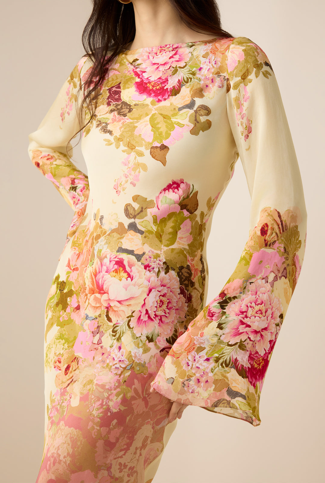 Alina | Robe Maxi Fleurie avec Col Montant et Manches Longues